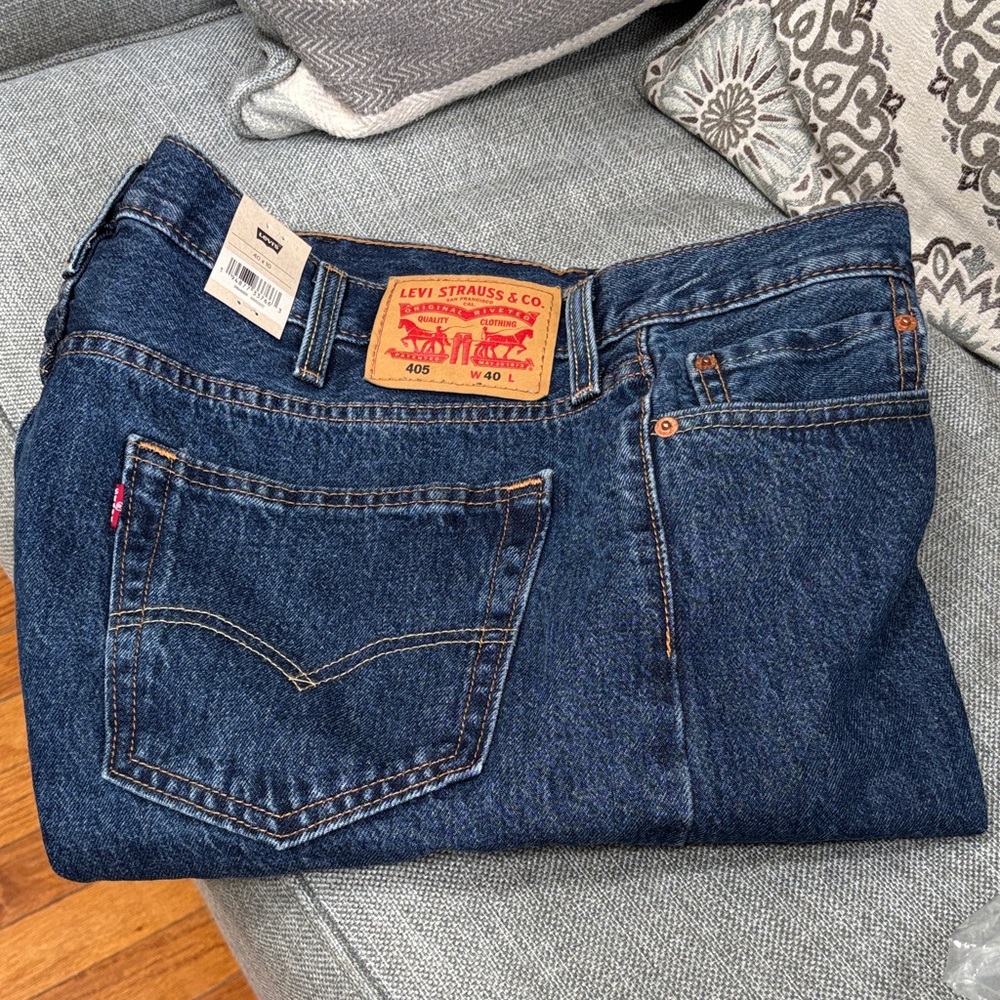 Levi's Relaxed Fit Dark Blue Jeans